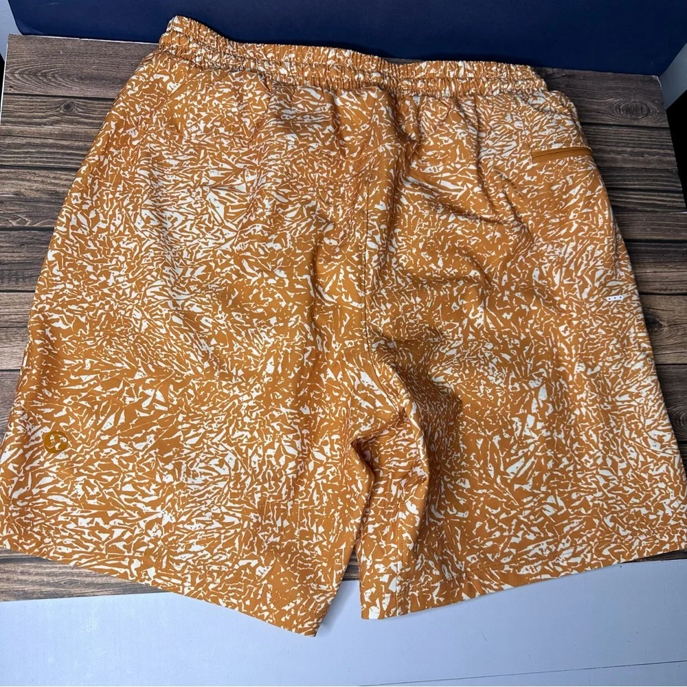 Lululemon Pool Short 7” NWT Size Small (Crunch Max Lemon Sorbet Autumn Orange) - Picture 7 of 14
